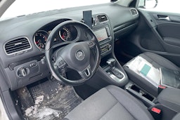 valkoinen Volkswagen Golf 2010 kuva 3.