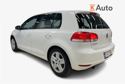 valkoinen Volkswagen Golf 2010 kuva 2.