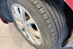 punainen Volkswagen Golf 2010 kuva 10.