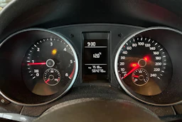 punainen Volkswagen Golf 2010 kuva 11.