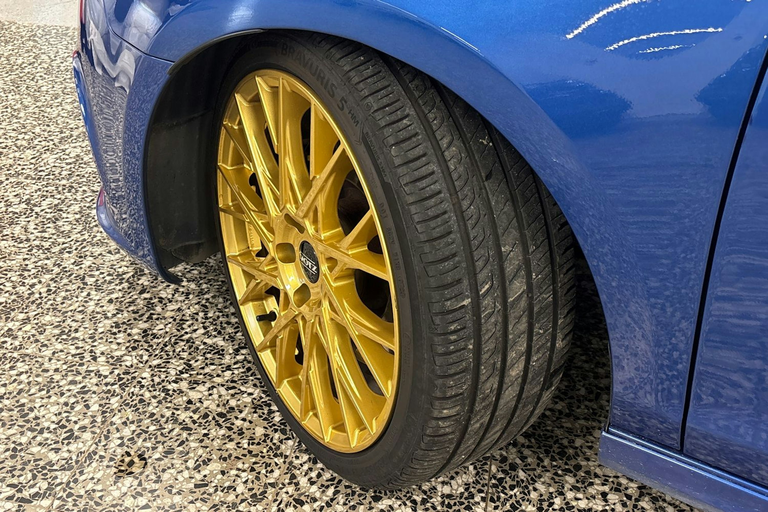 Sininen Volkswagen GOLF 2010 kuva 13.