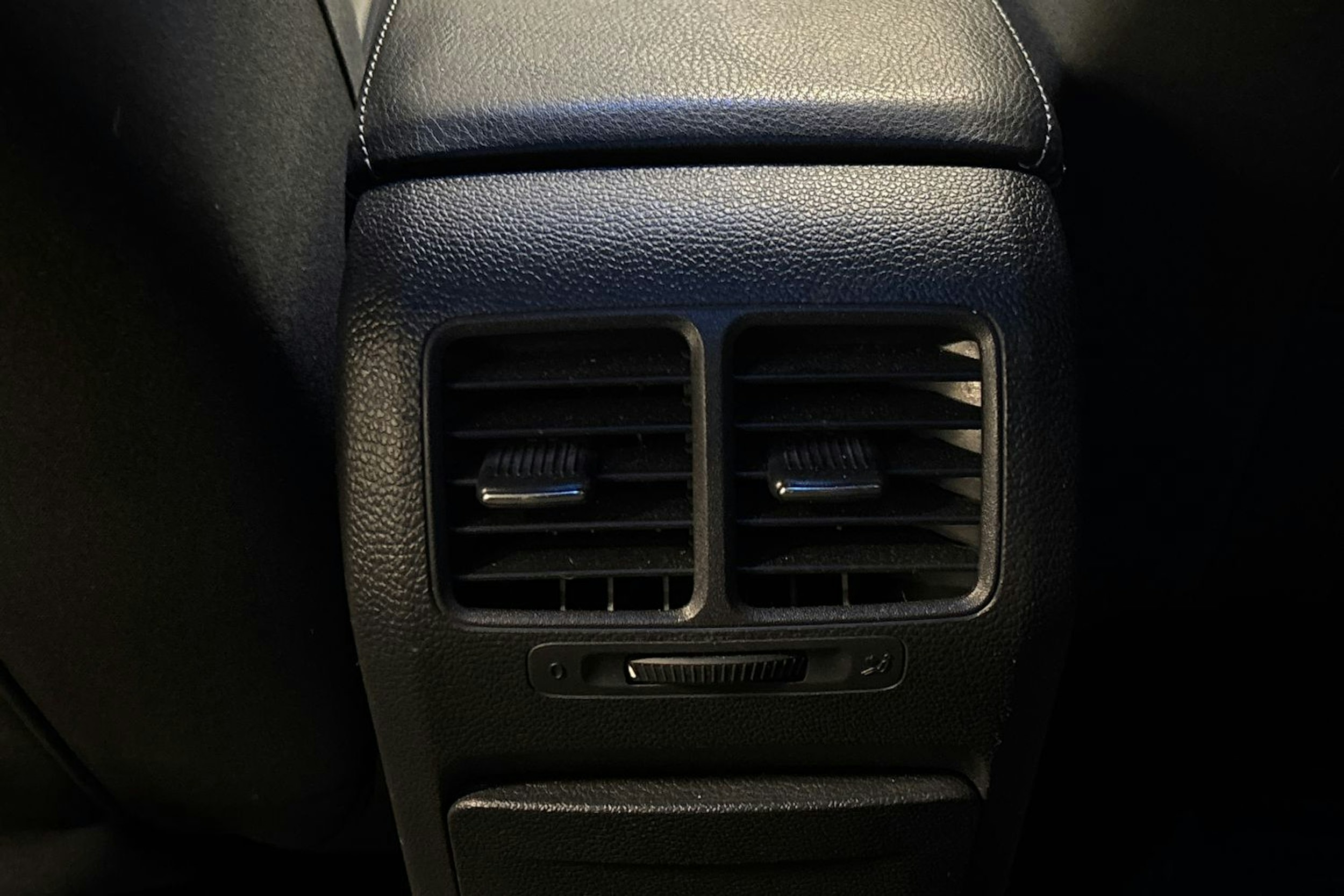Sininen Volkswagen GOLF 2010 kuva 21.