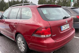 punainen Volkswagen Golf 2010 kuva 4.