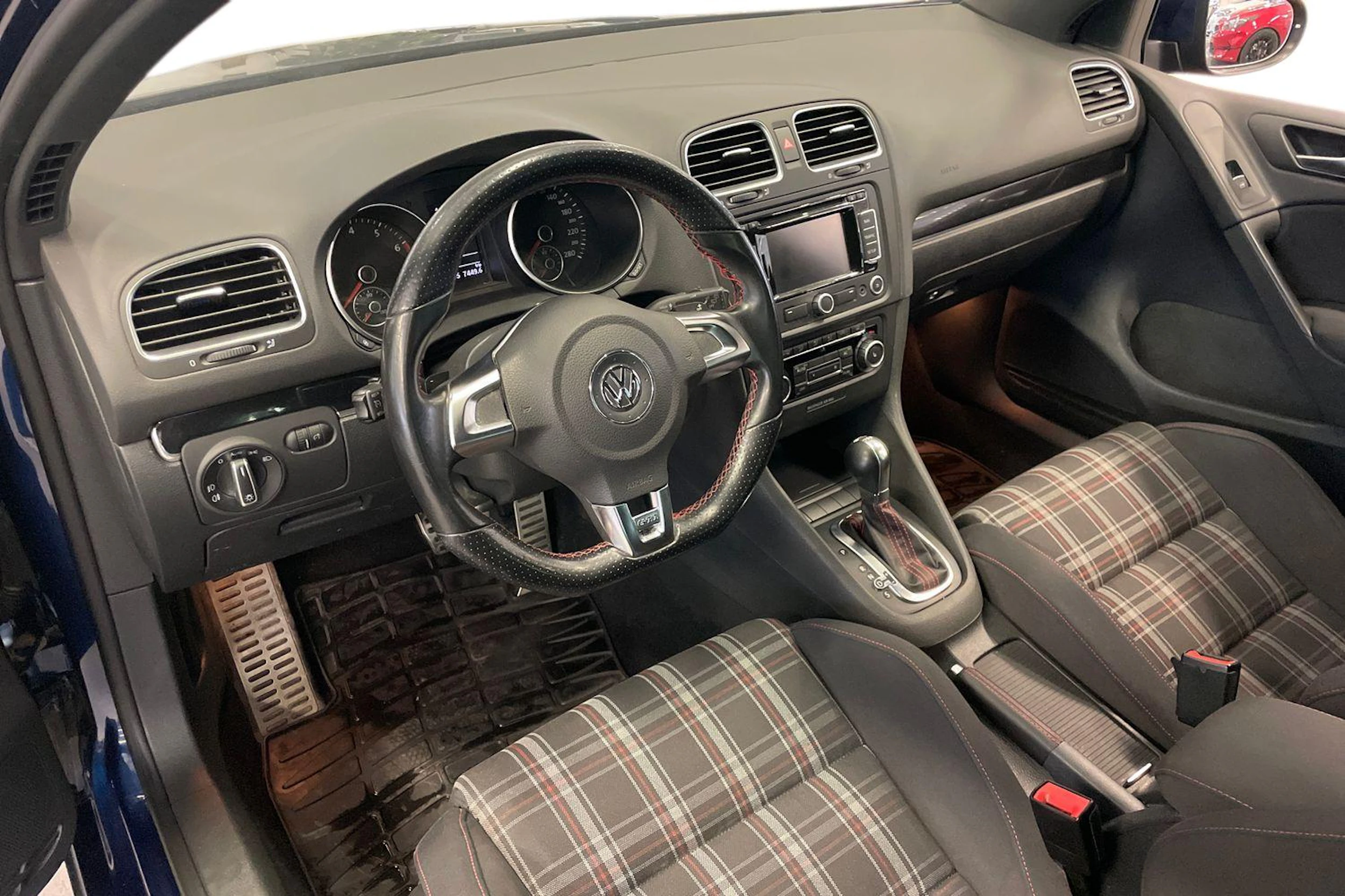 sininen Volkswagen Golf 2010 kuva 6.