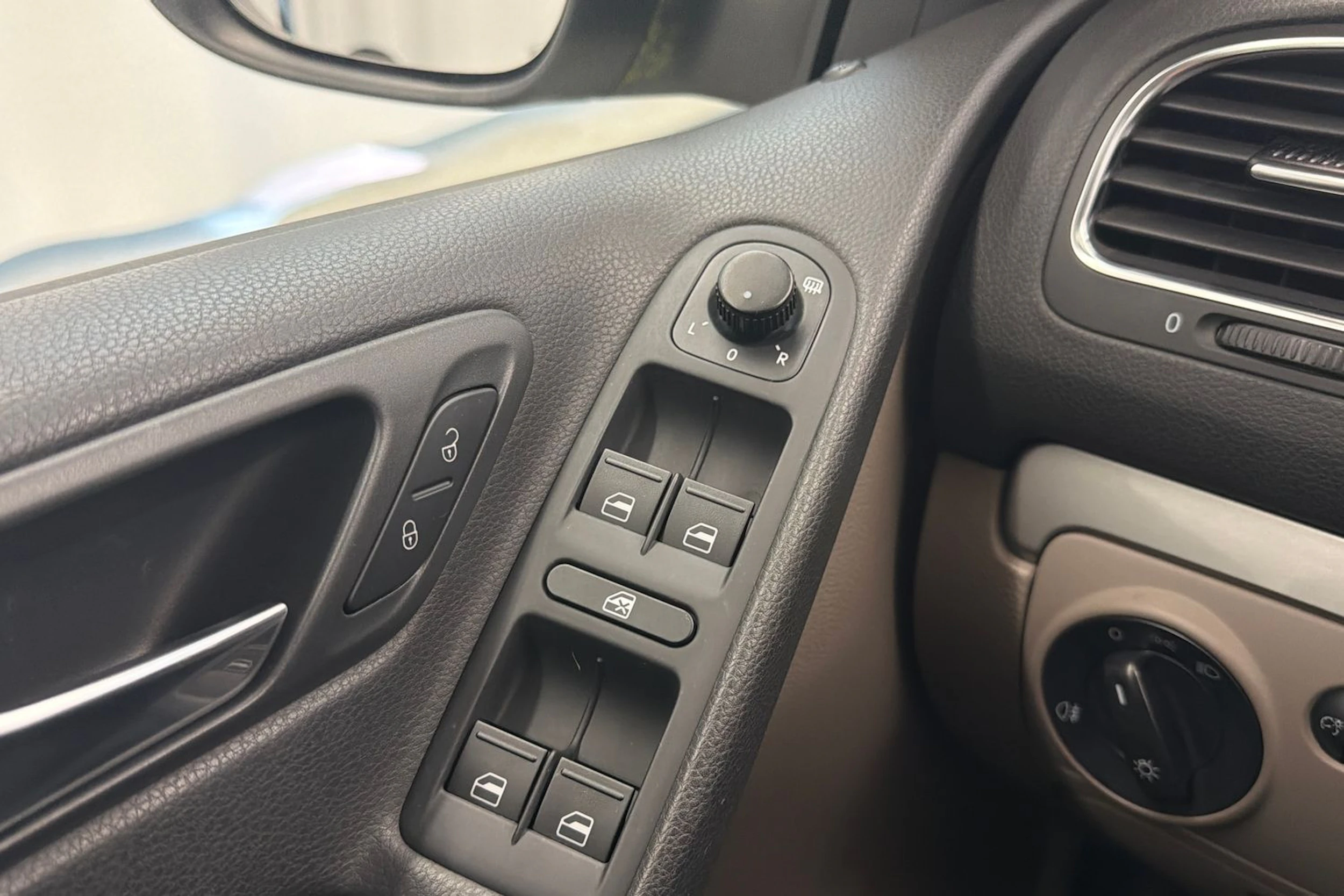 hopea Volkswagen Golf 2010 kuva 16.