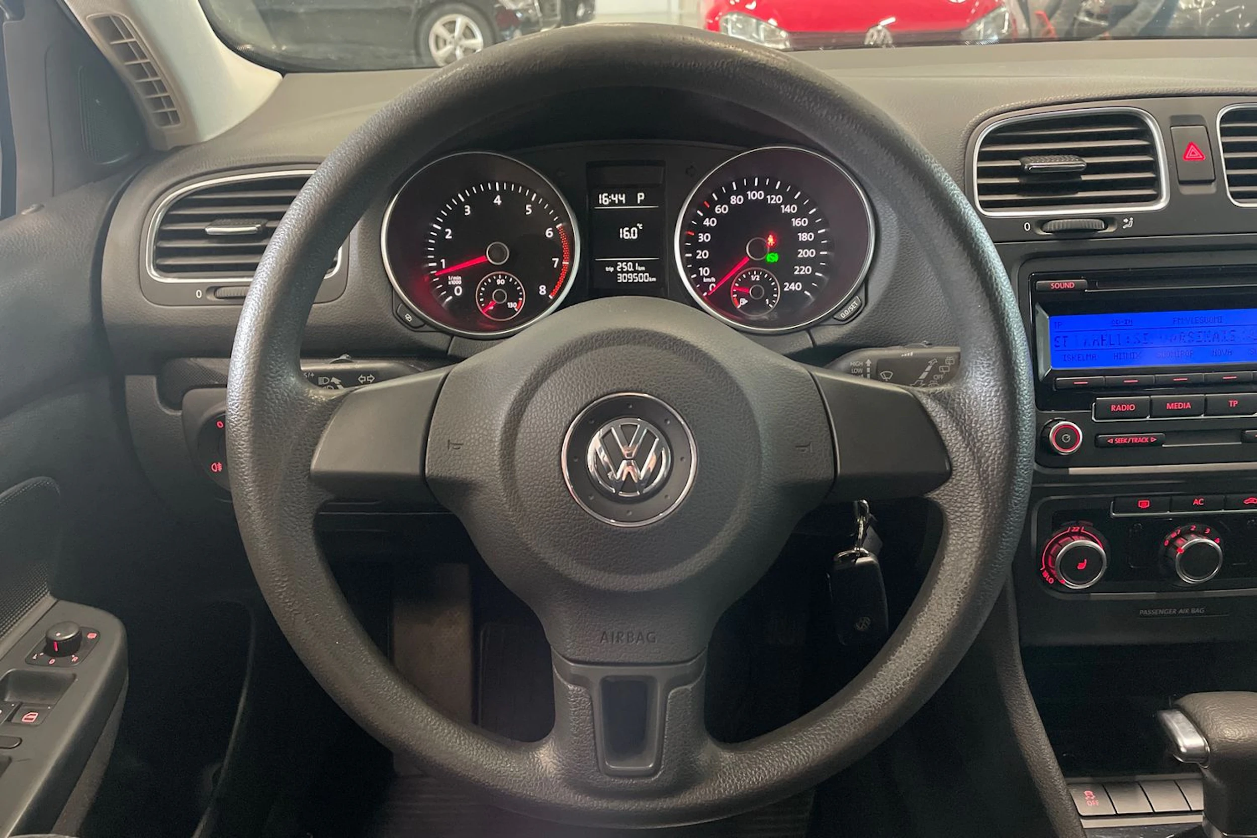 harmaa Volkswagen Golf 2010 kuva 15.