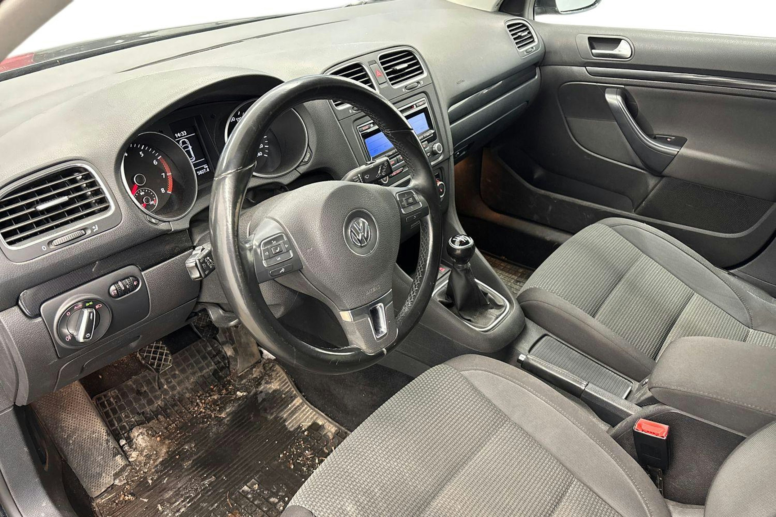 Musta Volkswagen GOLF 2010 kuva 6.