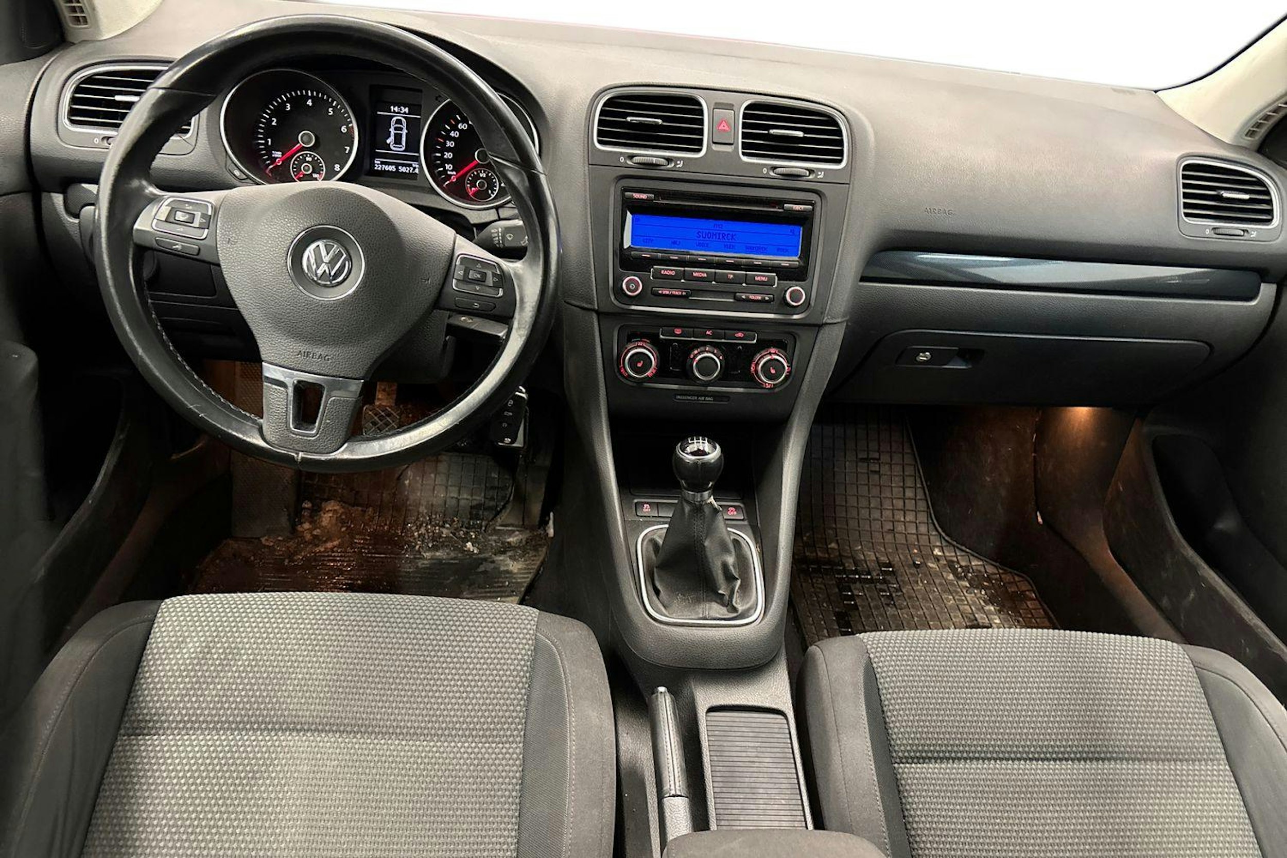 Musta Volkswagen GOLF 2010 kuva 7.