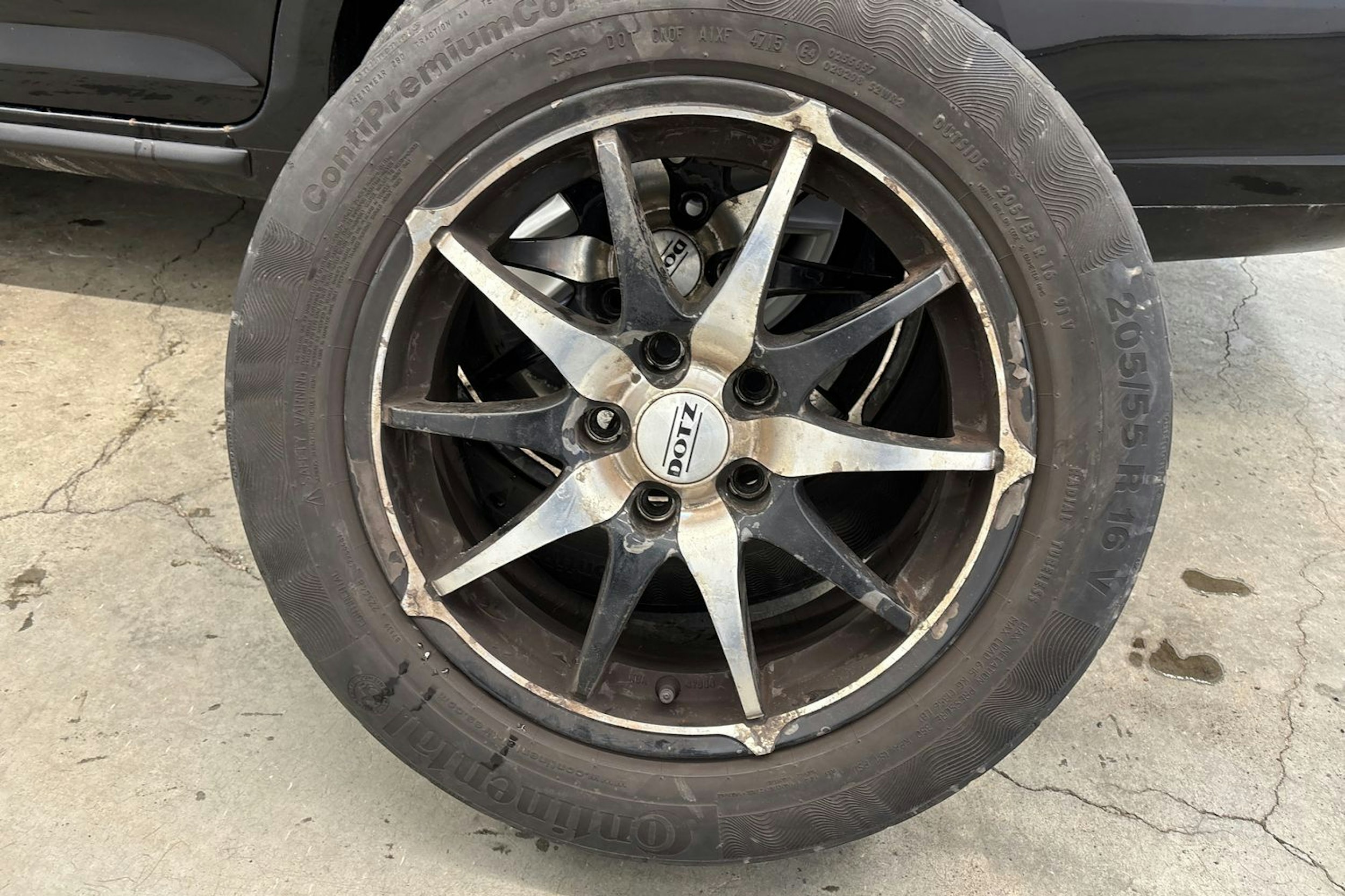 Musta Volkswagen GOLF 2010 kuva 10.