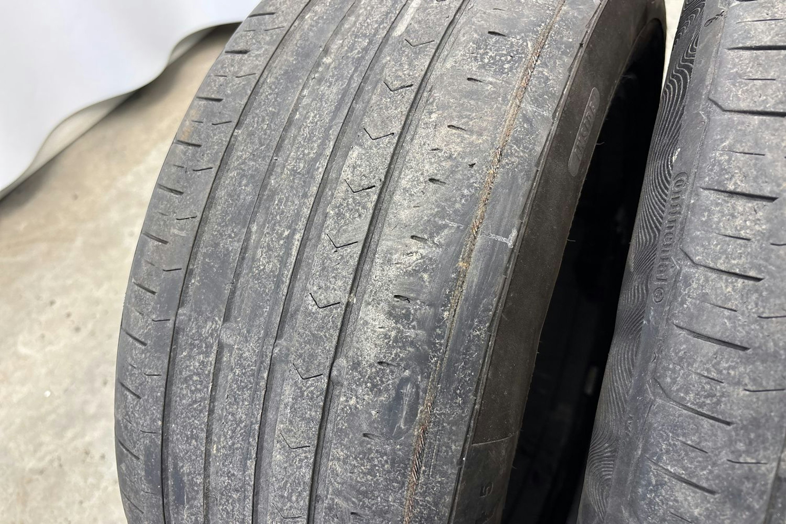 Musta Volkswagen GOLF 2010 kuva 12.