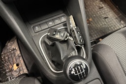 Musta Volkswagen GOLF 2010 kuva 24.