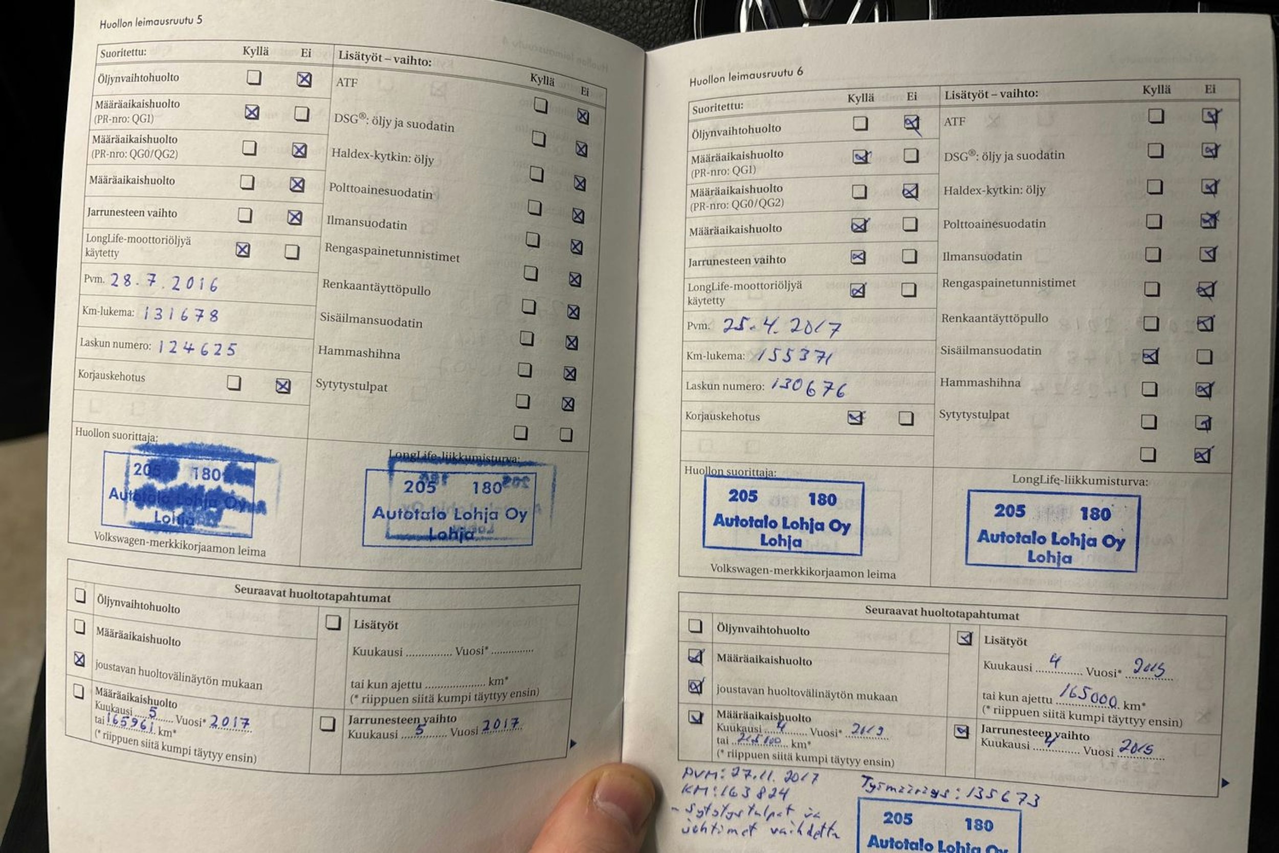 Musta Volkswagen GOLF 2010 kuva 27.