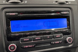 Musta Volkswagen GOLF 2010 kuva 32.