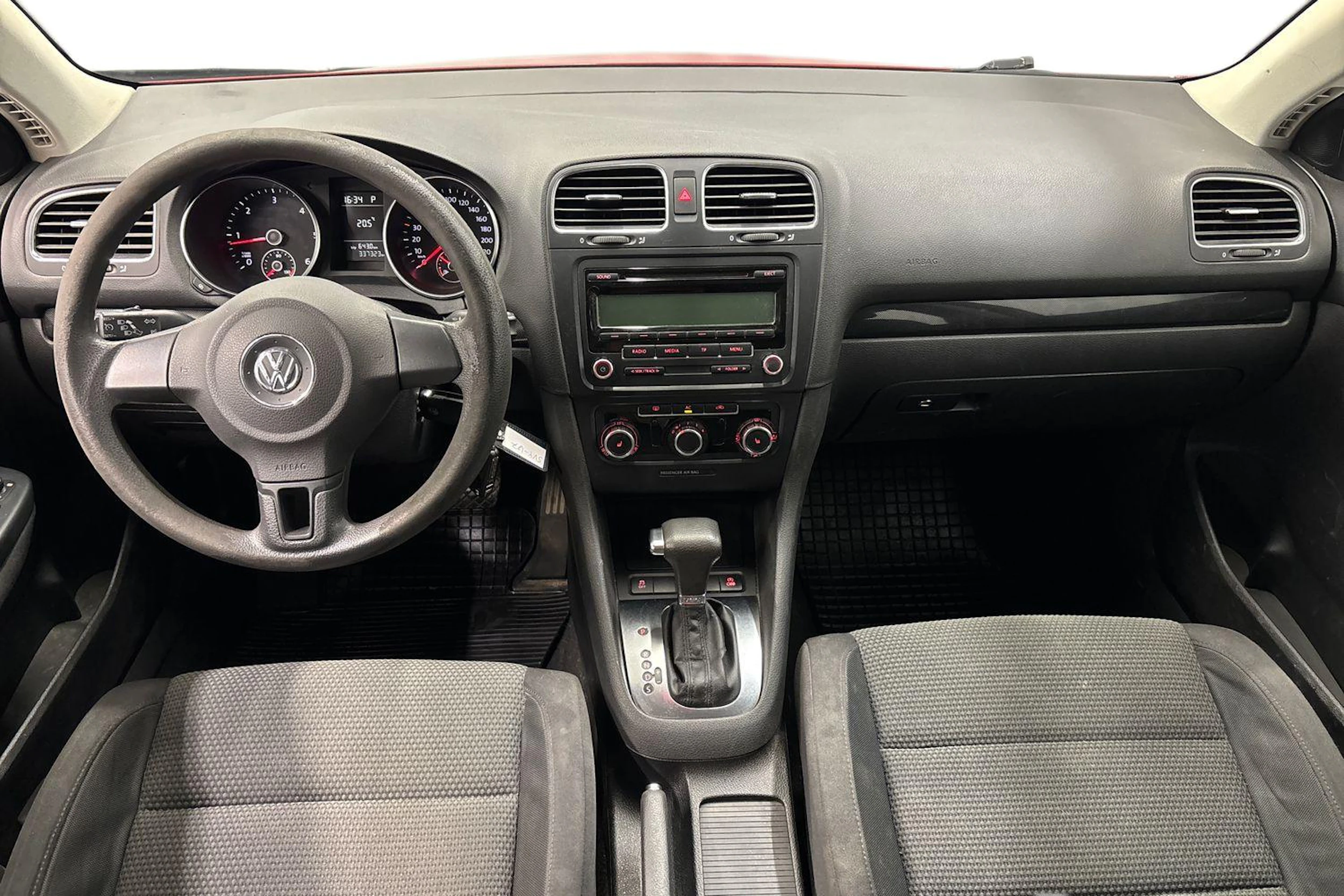 punainen Volkswagen Golf 2010 kuva 7.