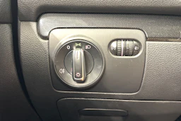 punainen Volkswagen Golf 2010 kuva 18.