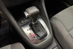 punainen Volkswagen Golf 2010 kuva 21.