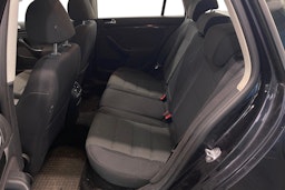 musta Volkswagen Golf 2010 kuva 10.