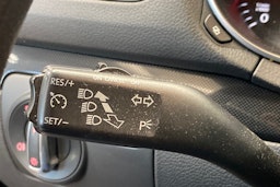 musta Volkswagen Golf 2010 kuva 14.