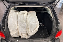 musta Volkswagen Golf 2010 kuva 17.