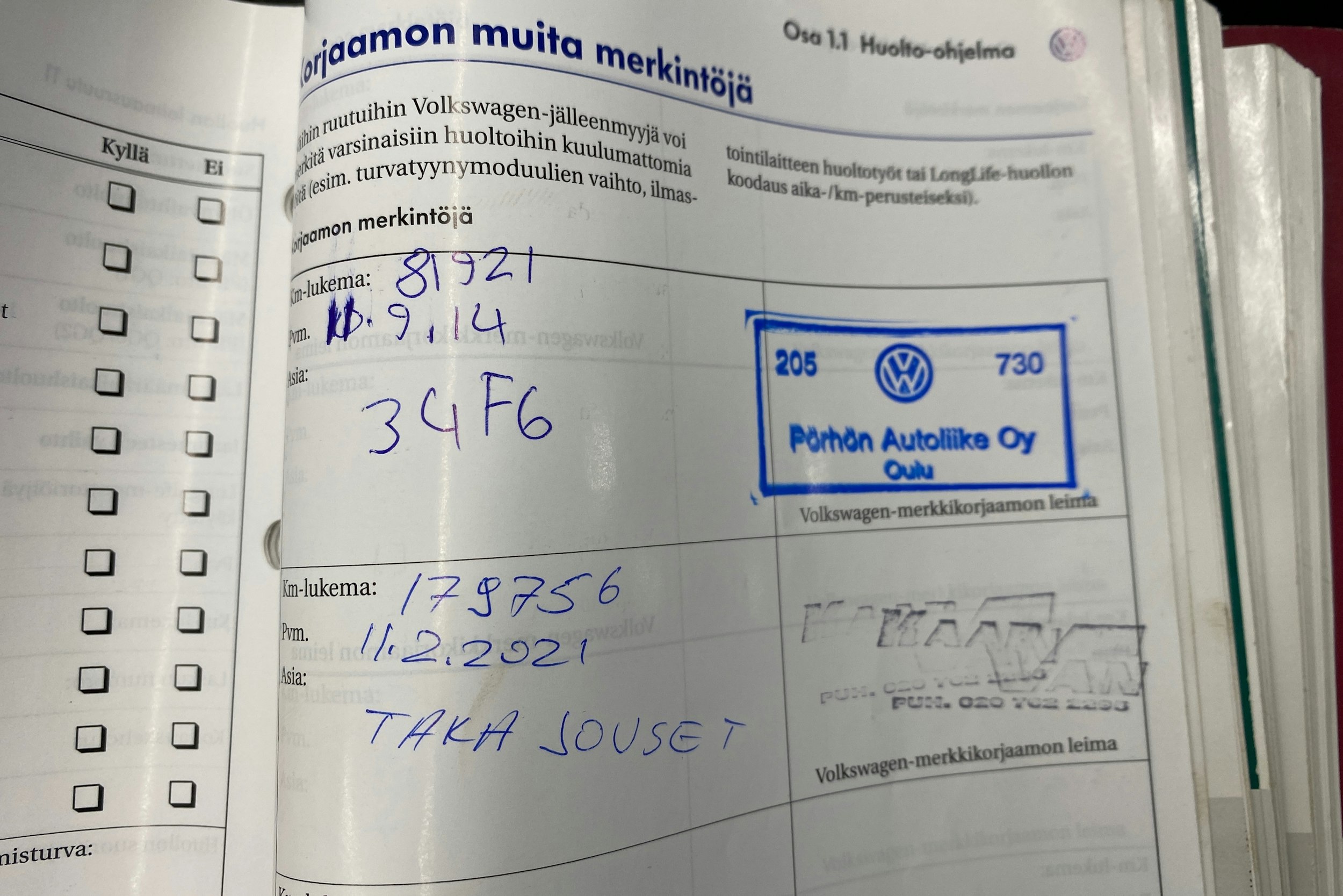 musta Volkswagen Golf 2010 kuva 23.