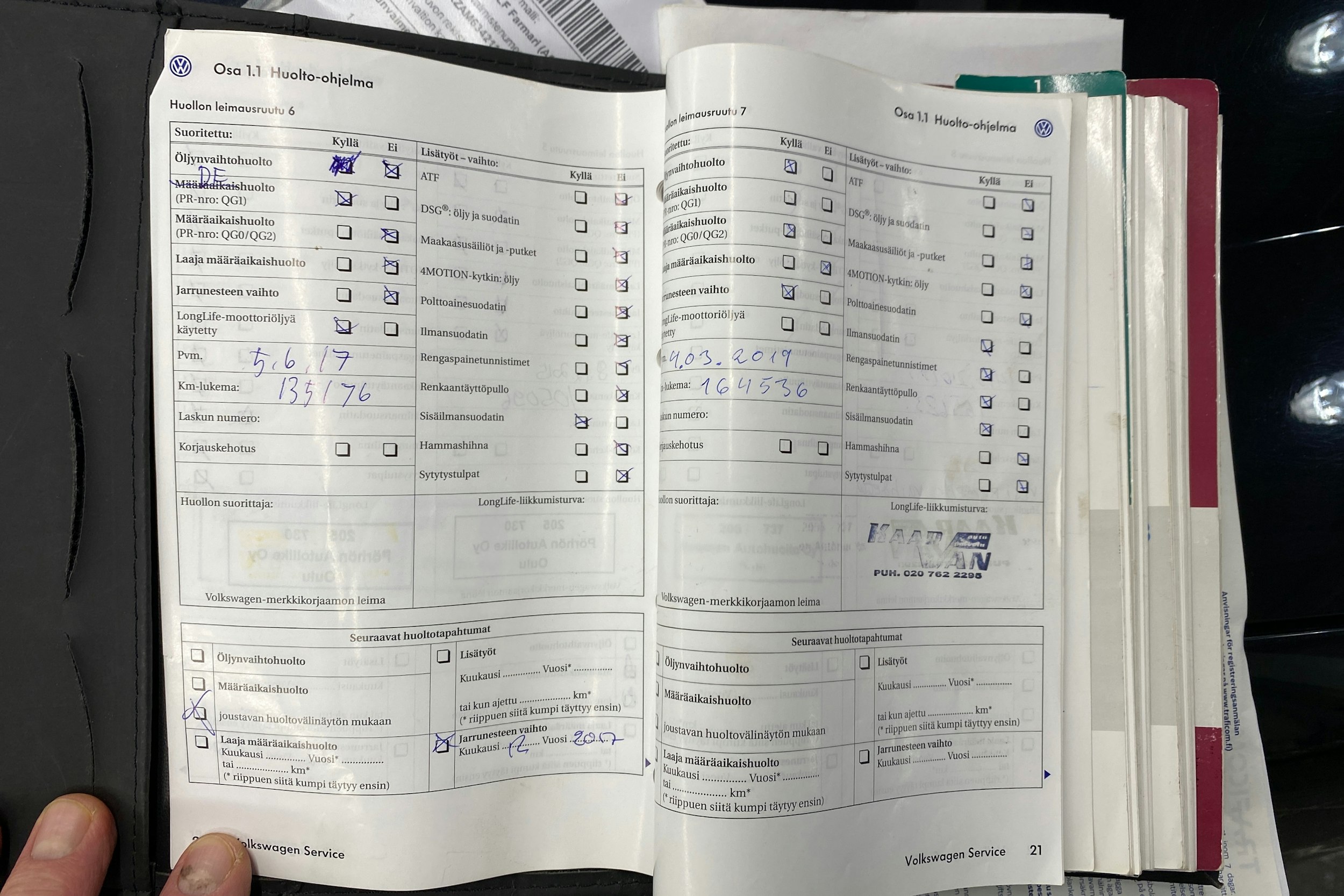 musta Volkswagen Golf 2010 kuva 26.