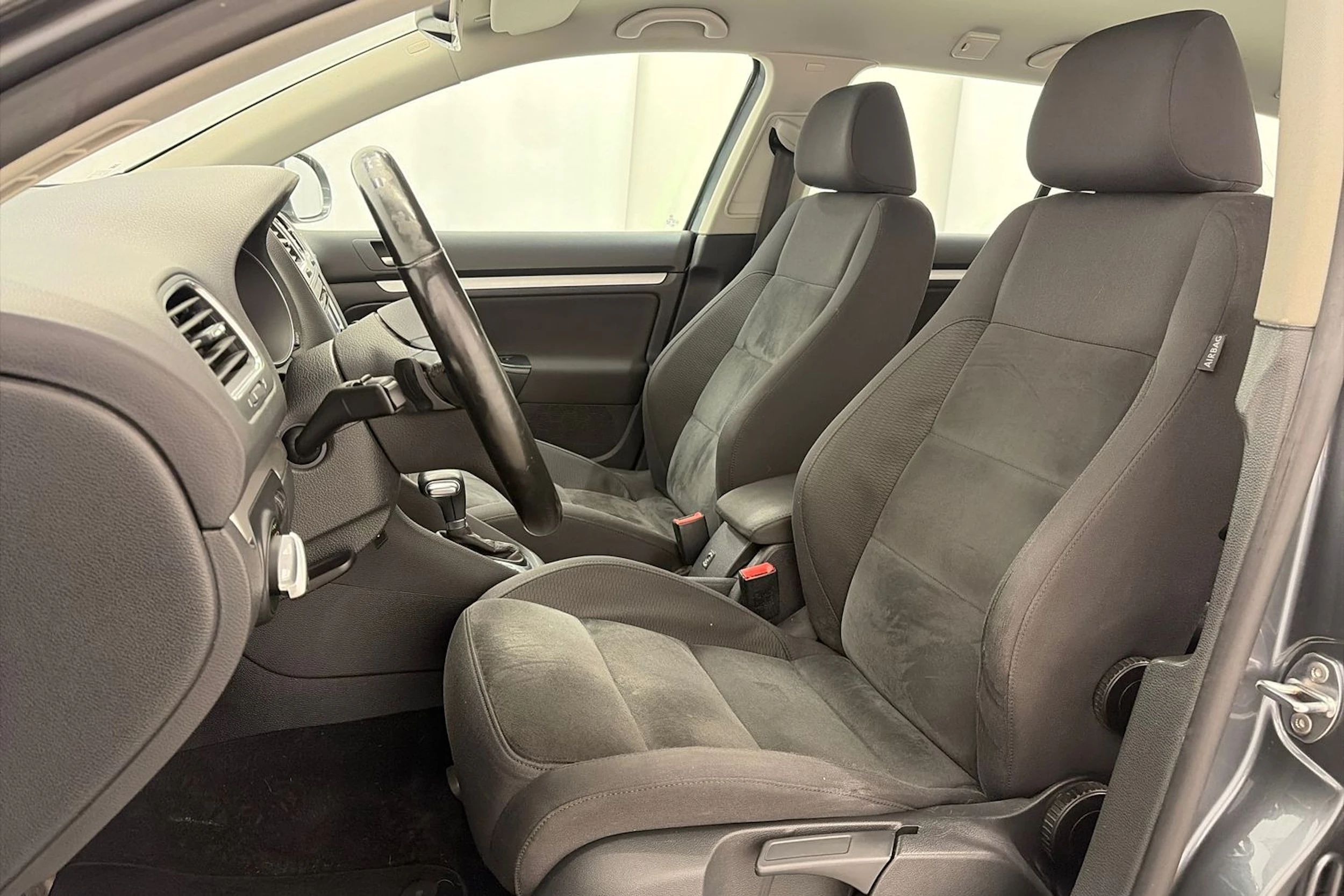 harmaa Volkswagen Golf 2010 kuva 12.