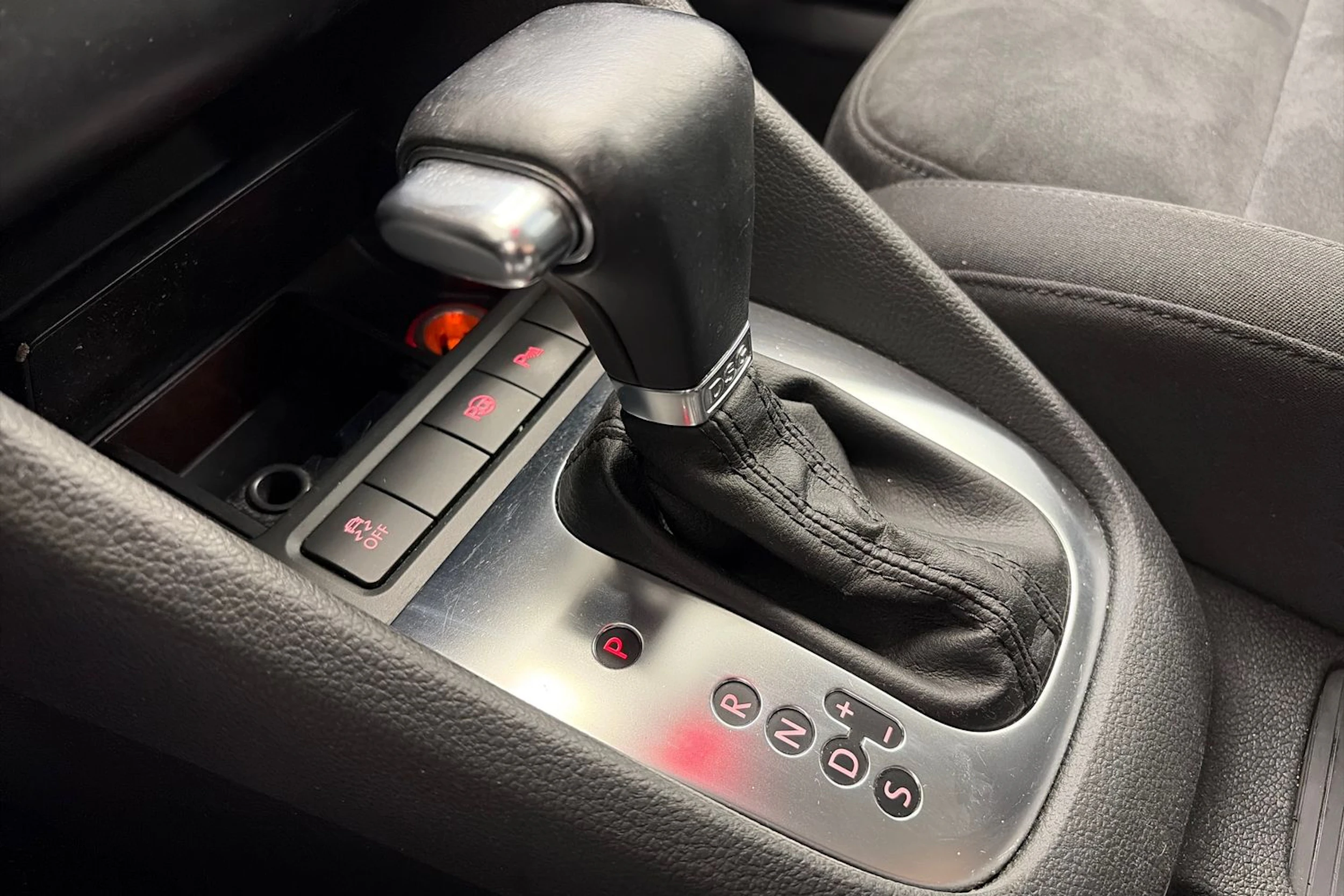 harmaa Volkswagen Golf 2010 kuva 18.