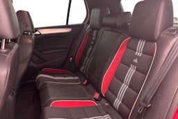 punainen Volkswagen Golf 2011 kuva 8.