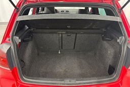 punainen Volkswagen Golf 2011 kuva 12.