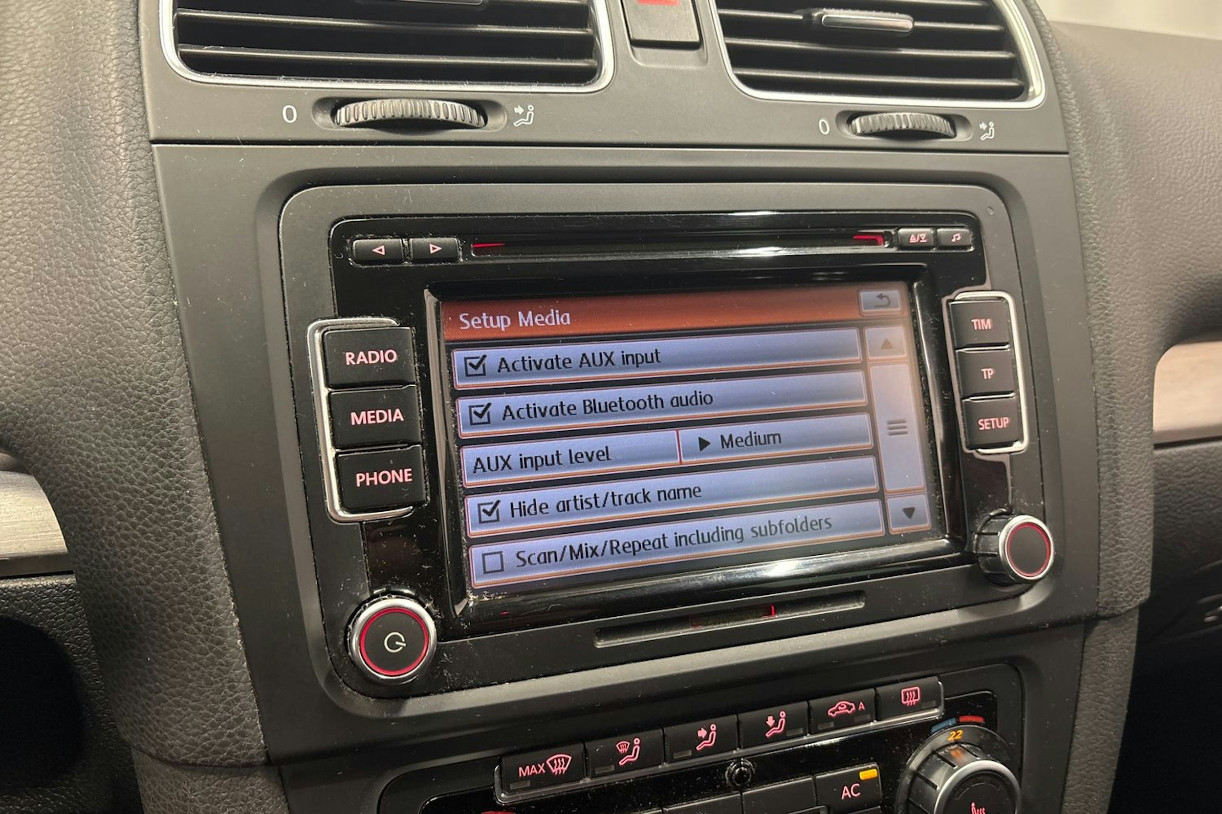 punainen Volkswagen Golf 2011 kuva 17.