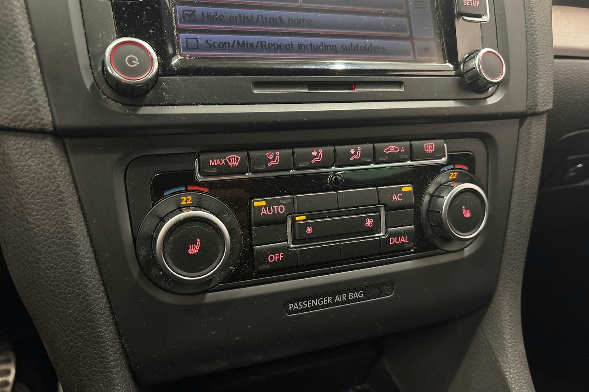 punainen Volkswagen Golf 2011 kuva 18.