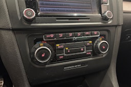 punainen Volkswagen Golf 2011 kuva 18.