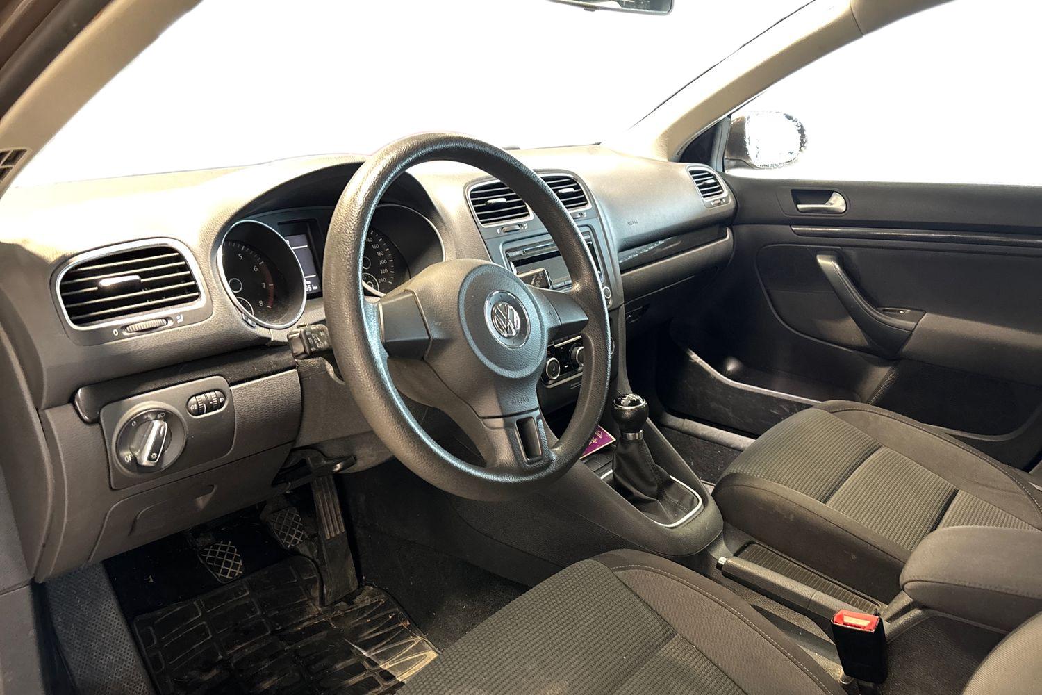 Volkswagen Golf 2011, kuva 3/3