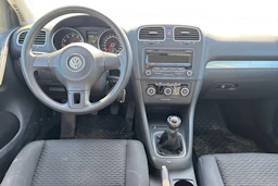 Valkoinen Volkswagen GOLF 2011 kuva 9.