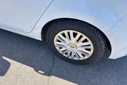 Valkoinen Volkswagen GOLF 2011 kuva 13.