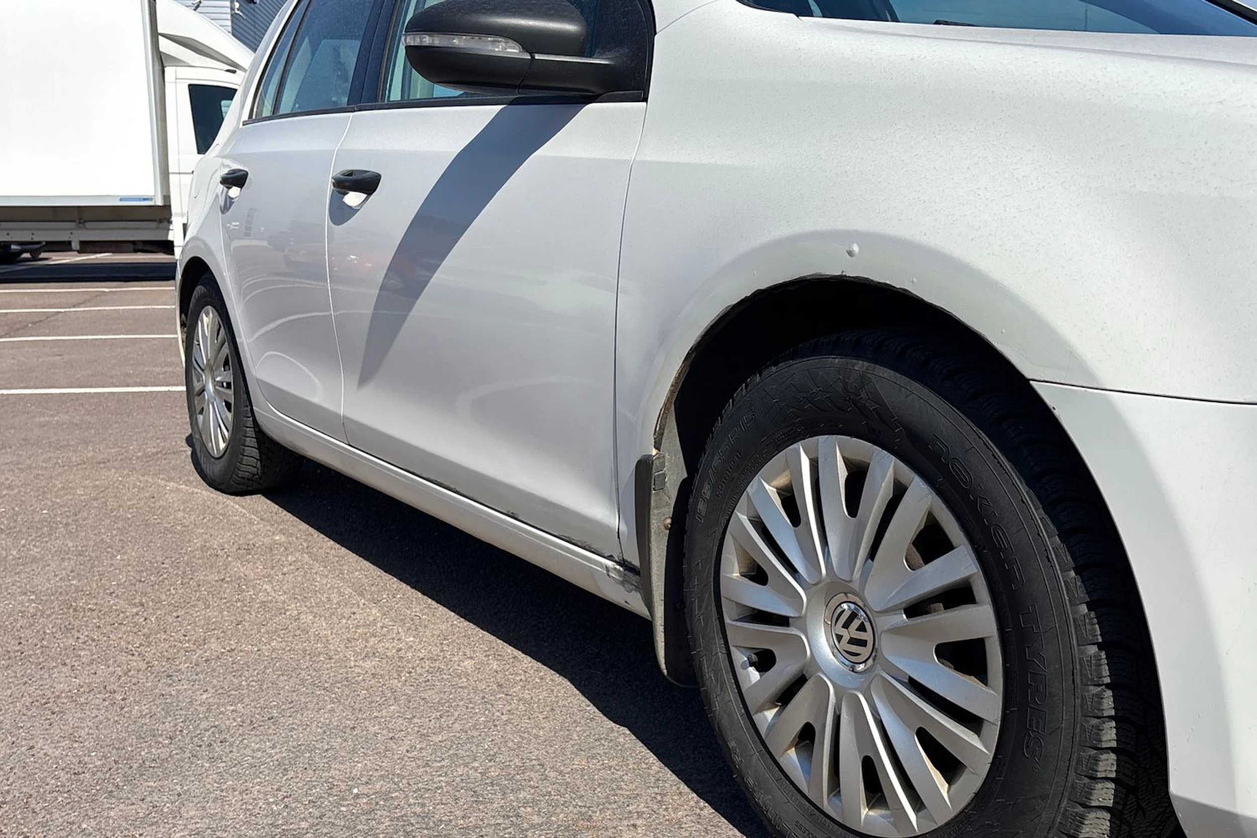 Valkoinen Volkswagen GOLF 2011 kuva 21.