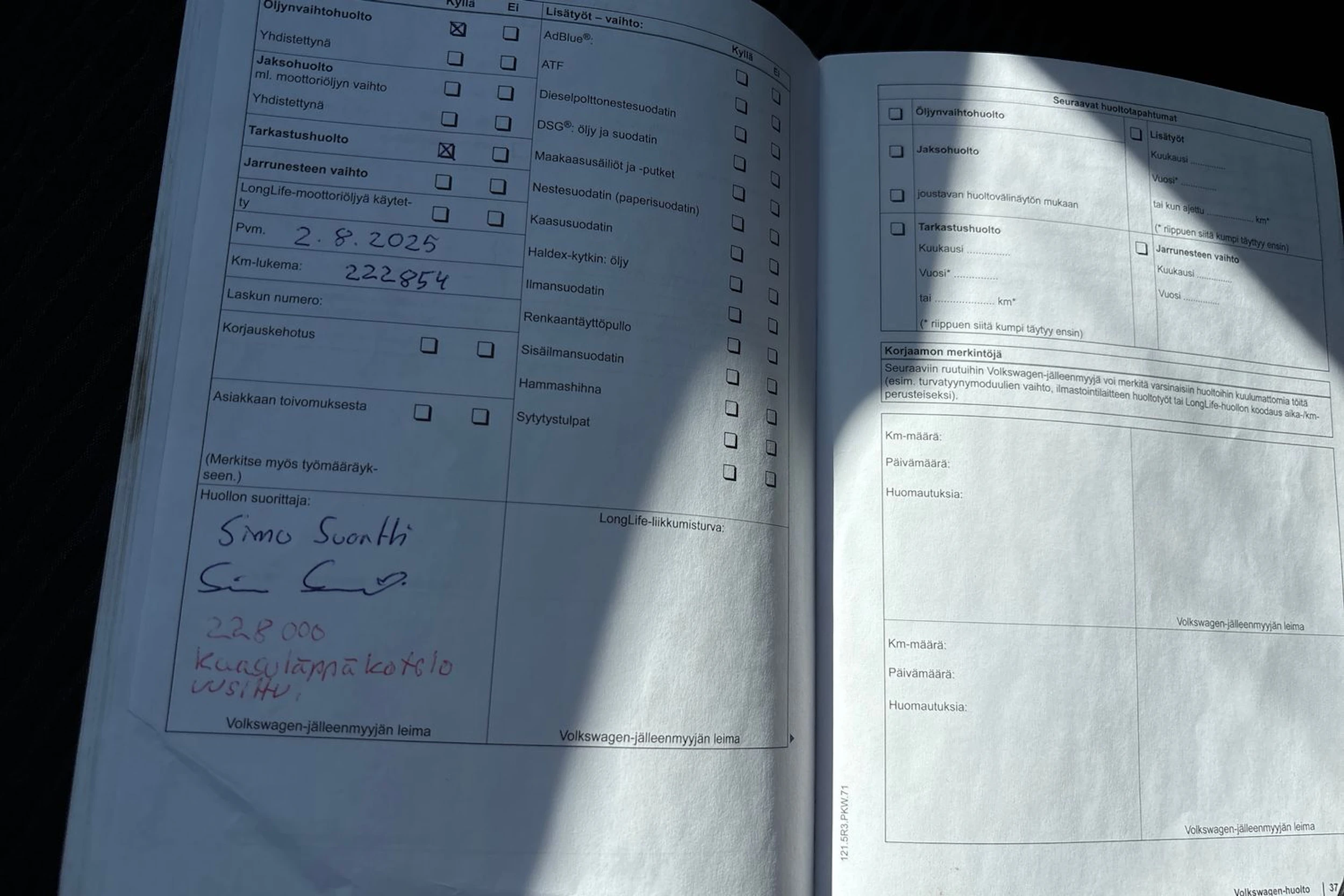 Valkoinen Volkswagen GOLF 2011 kuva 37.