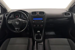 punainen Volkswagen Golf 2011 kuva 9.
