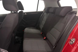 punainen Volkswagen Golf 2011 kuva 11.