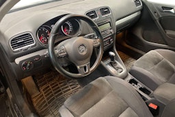 musta Volkswagen Golf 2011 kuva 3.