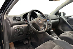 musta Volkswagen Golf 2011 kuva 7.