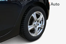 musta Volkswagen Golf 2011 kuva 11.