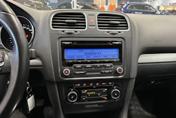 musta Volkswagen Golf 2011 kuva 18.