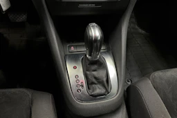 musta Volkswagen Golf 2011 kuva 20.