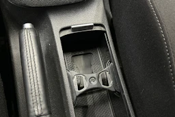 musta Volkswagen Golf 2011 kuva 21.