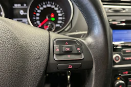 musta Volkswagen Golf 2011 kuva 26.