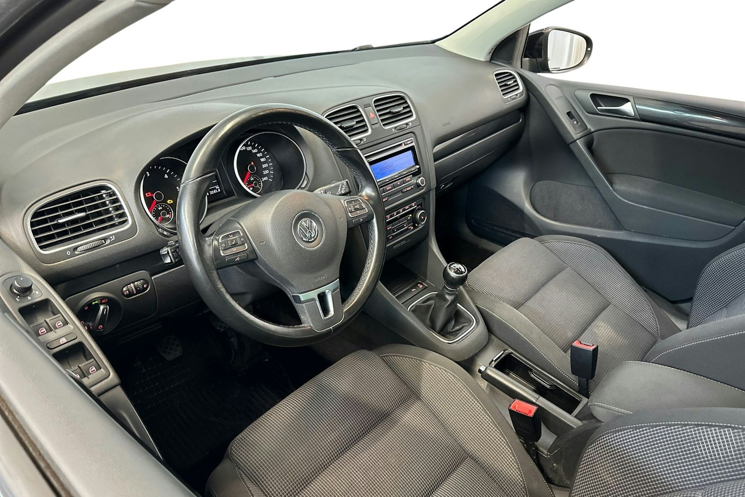 Musta Volkswagen GOLF 2011 kuva 7.