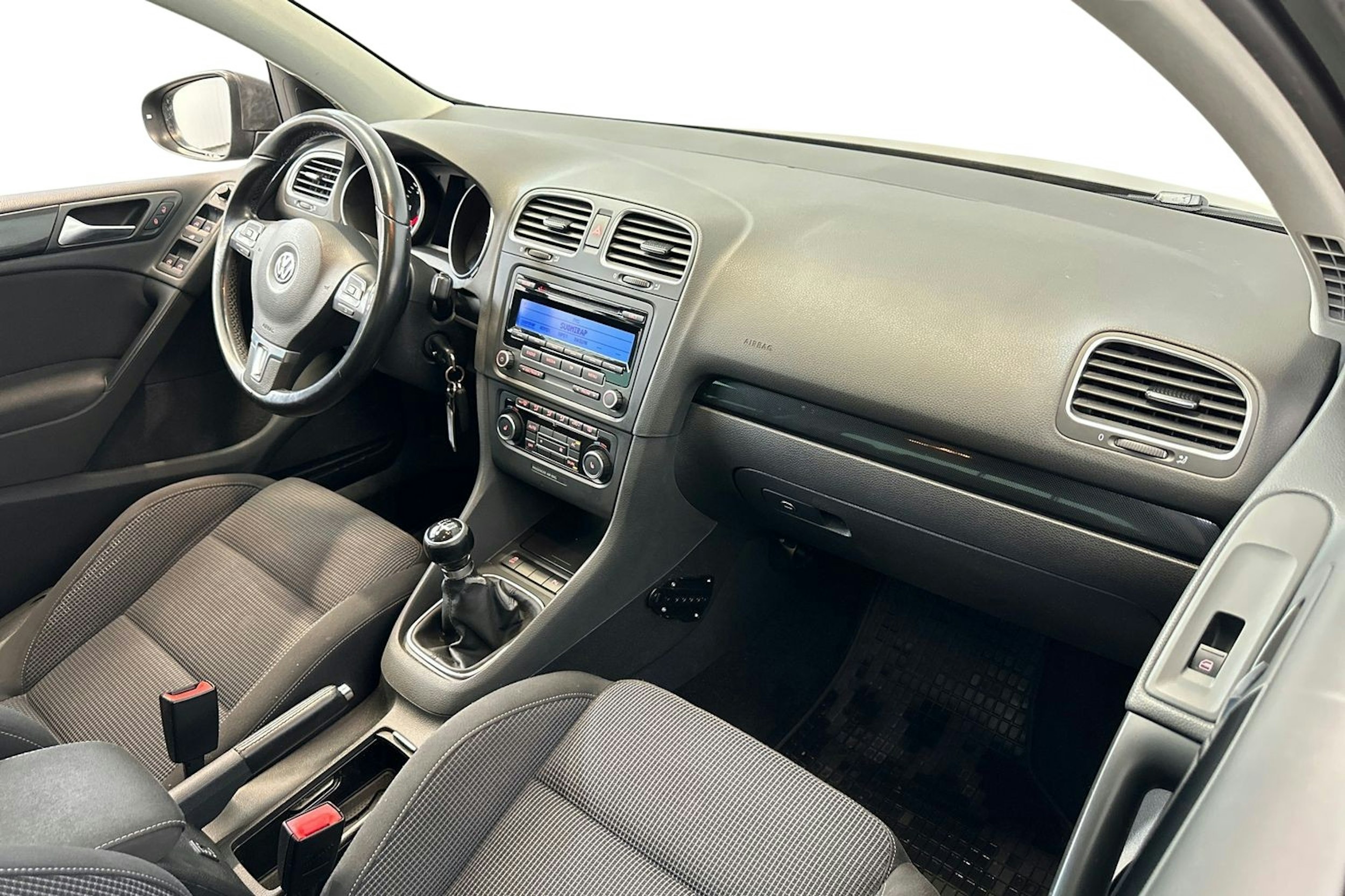 Musta Volkswagen GOLF 2011 kuva 9.