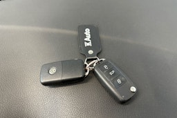 Musta Volkswagen GOLF 2011 kuva 23.