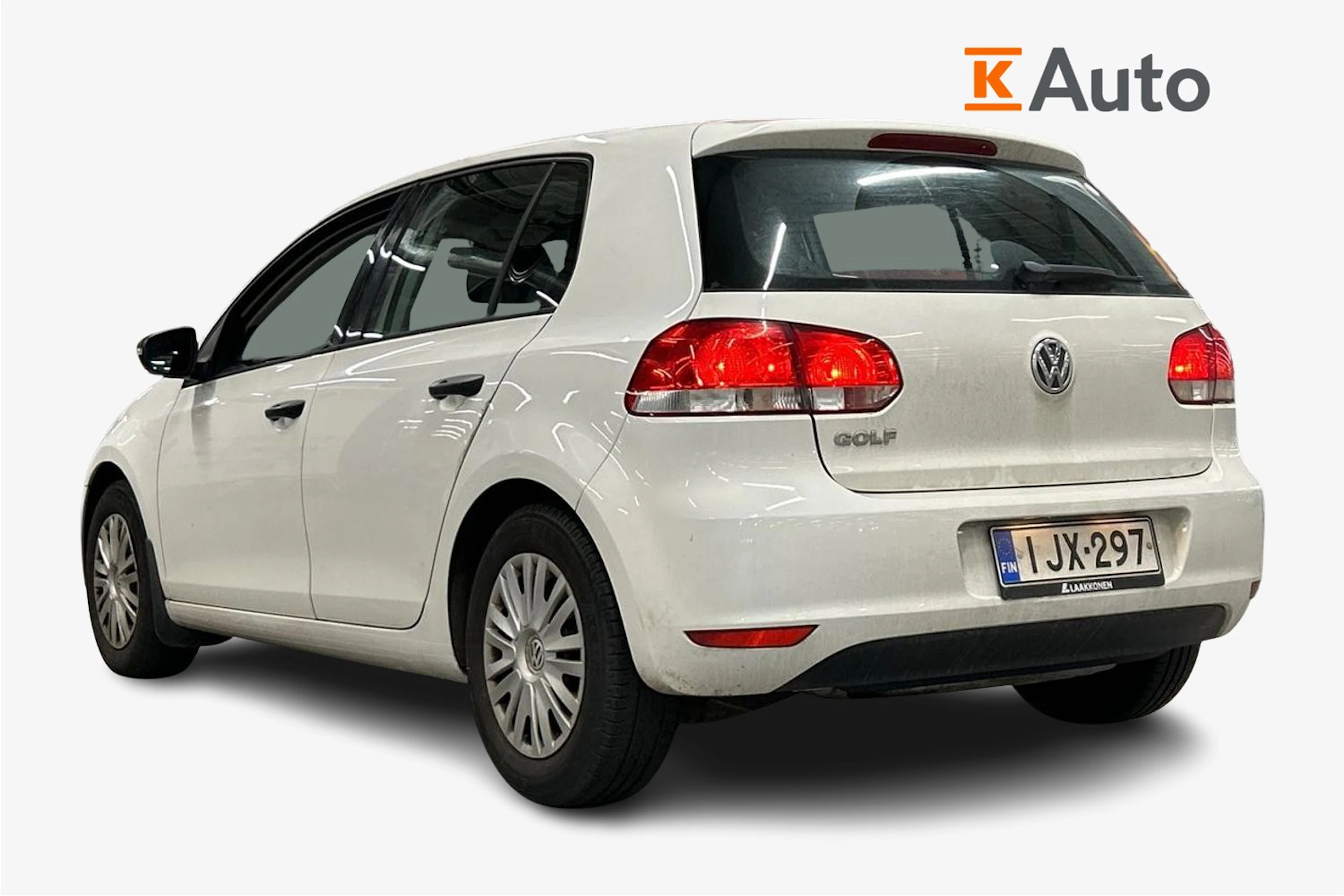 valkoinen Volkswagen Golf 2011 kuva 2.